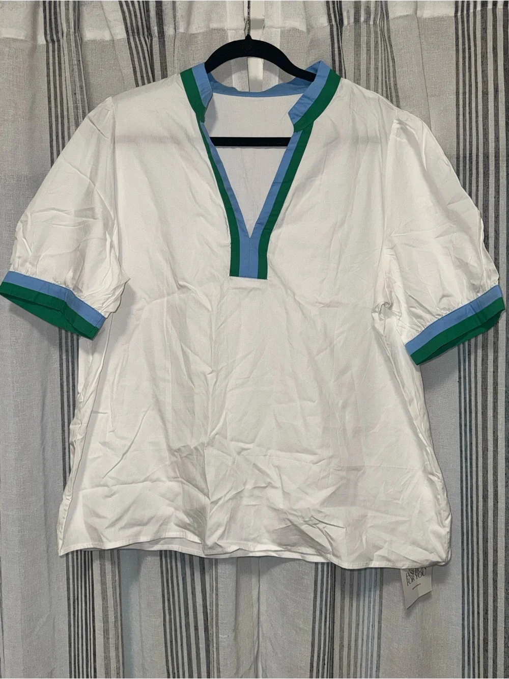 NWT White Puff Sleeve V-Neck Top with Green & Light Blue Trim XXL - Picture 2 of 4